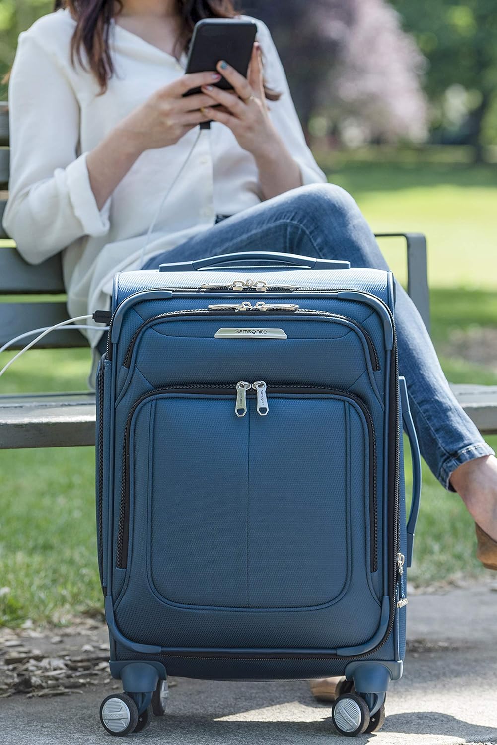 Samsonite Solyte DLX Softside Expandable Luggage with Spinner Wheels, Midnight Black, Checked-Medium 25-Inch - Image 3